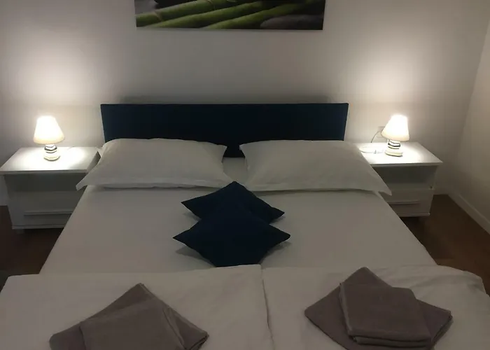 Bond With Private Parking * Ζαντάρ